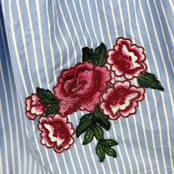 NWT Style Envy Blue Striped Off the Shoulder Appliqué Top Sz M - Picture 4 of 6